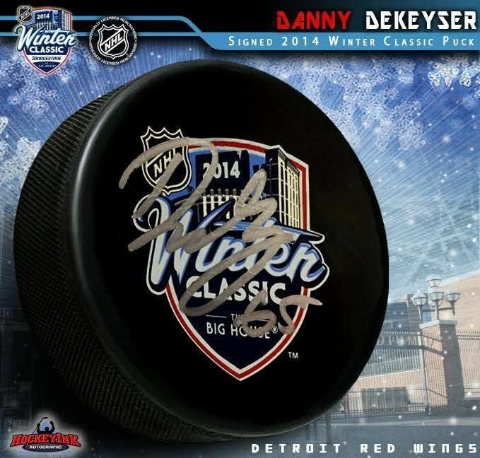 DANNY DEKEYSER potpisao 2014 NHL zimski klasični logo Pak-Detroit Red Wings - potpisani NHL Pakovi