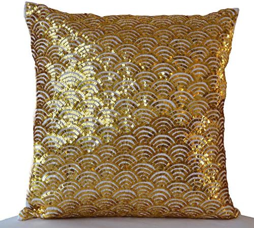 Amore Beaute Ručno izrađeni zlatni jastuk na Sloy Faux svile s detaljnim uzorkama Sequina u japanskom Sashiko uzoru - Božićni krov za dekor